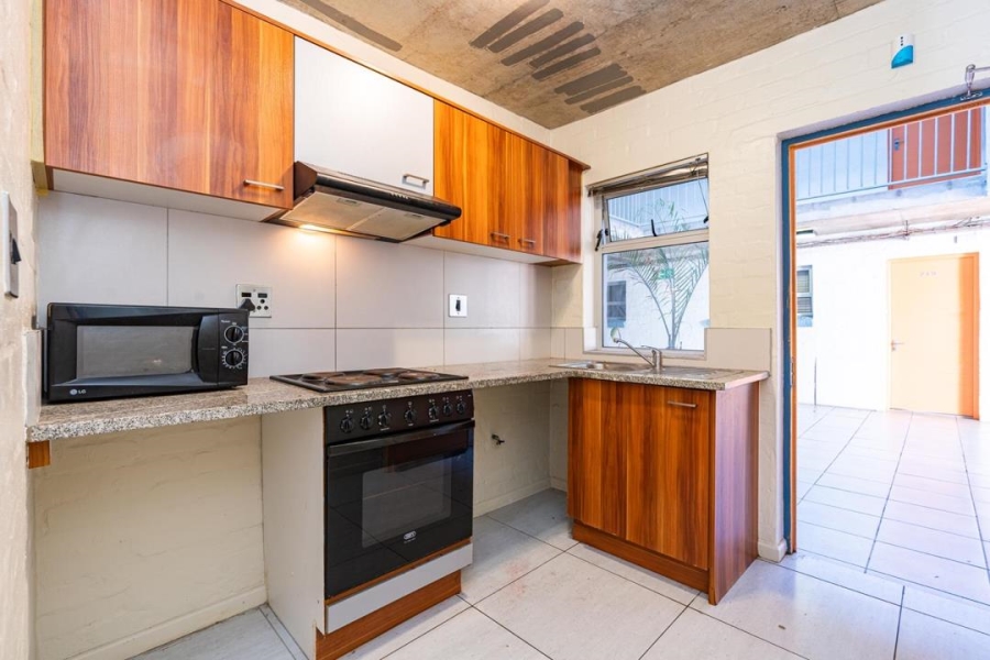 1 Bedroom Property for Sale in Woodstock Western Cape